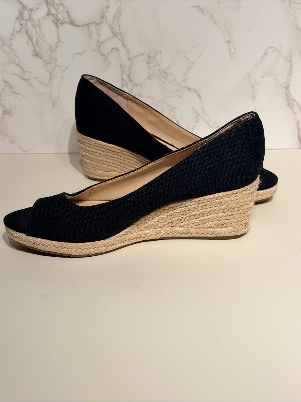 NWOT BANDOLINO Classic Black Canvas Peep-Toe Wedge Espadrilles - WOMEN SIZE 8